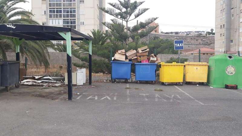 Imagen de la zona reservada para taxis en el Cortijo Club de Campo (Foto TA)